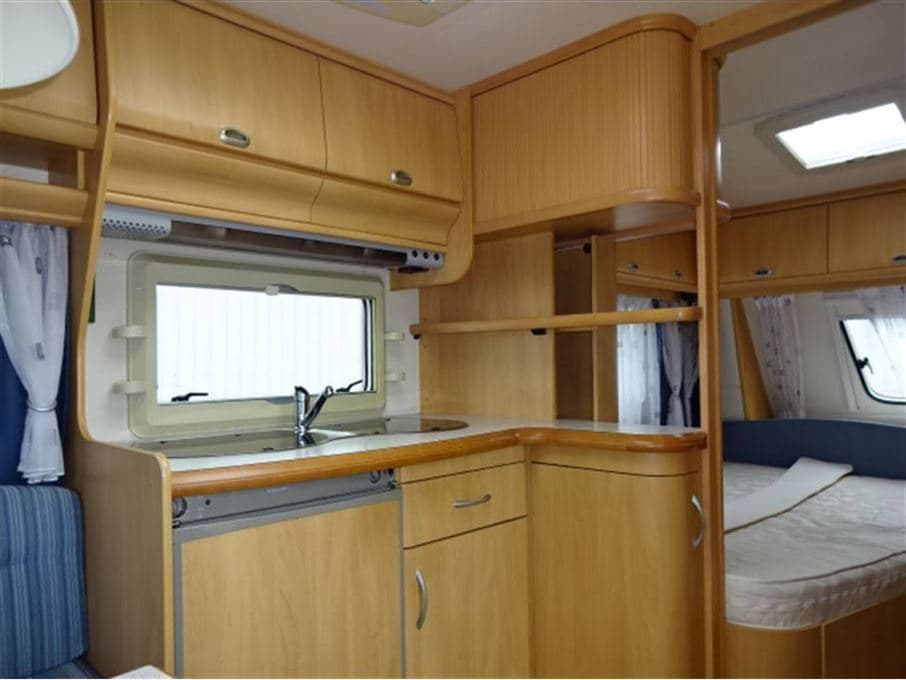 Hobby De Luxe Easy 460 UFe - miniature 1