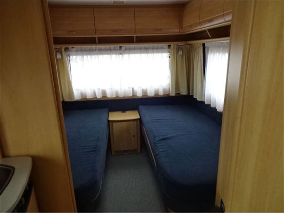 Dethleffs Camper 470 V - miniature 1