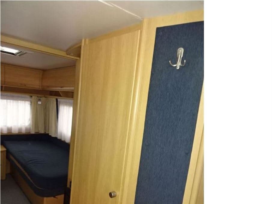 Dethleffs Camper 470 V - miniature 1