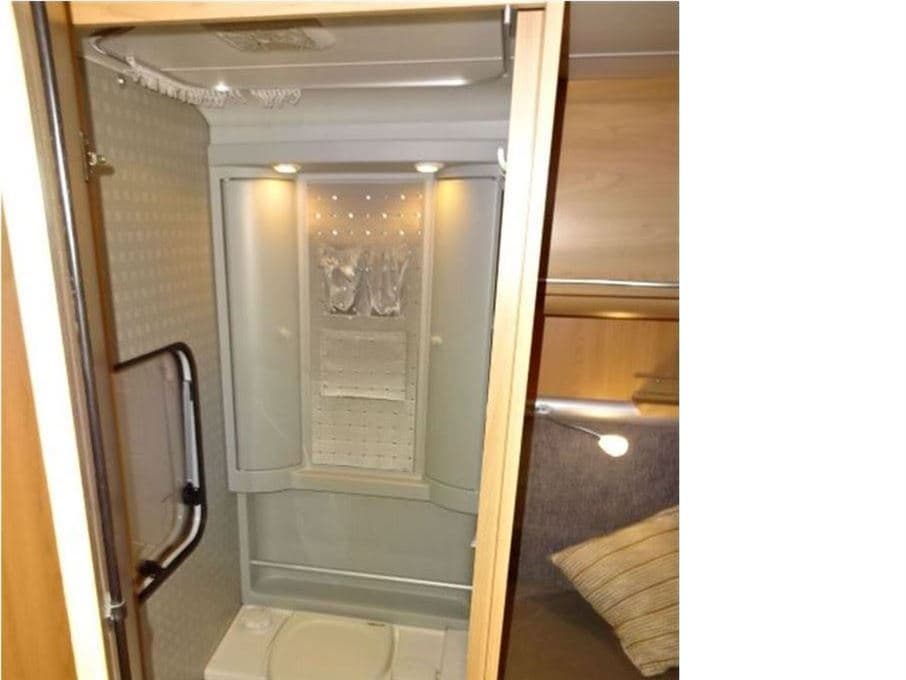 Bürstner Ventana 500 TS - miniature 1