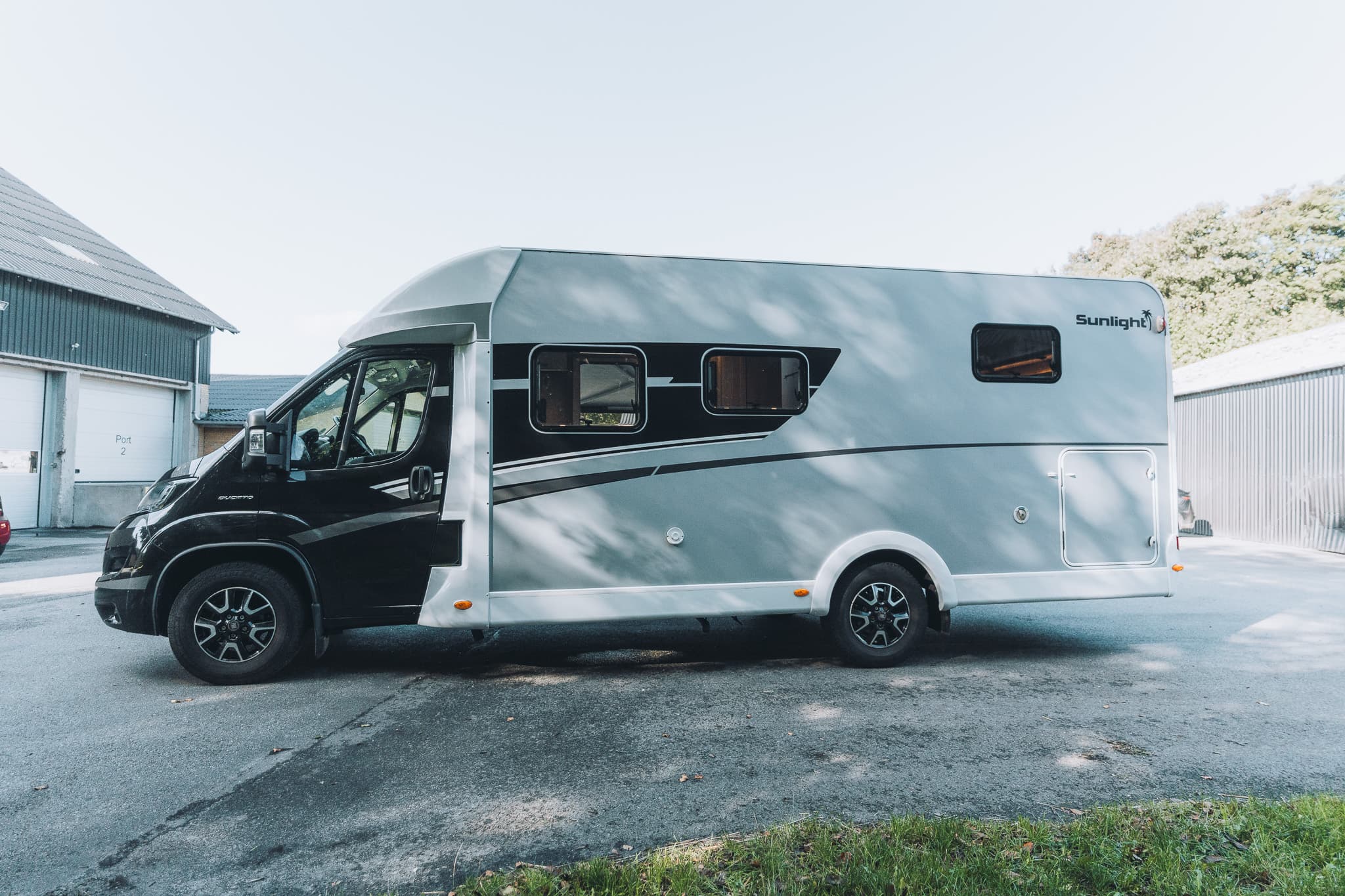 Sunlight T68 Adventure Edition - miniature 1