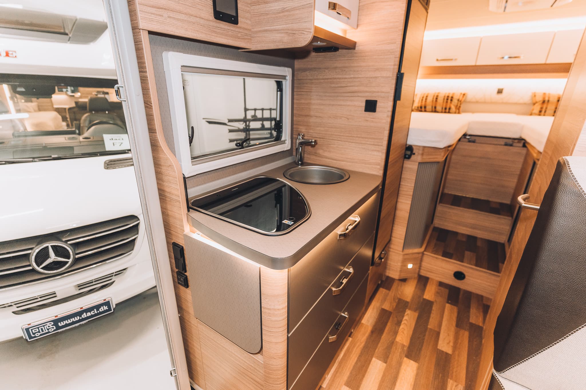 Weinsberg 640 MEG Suite Pepper Edition - miniature 1