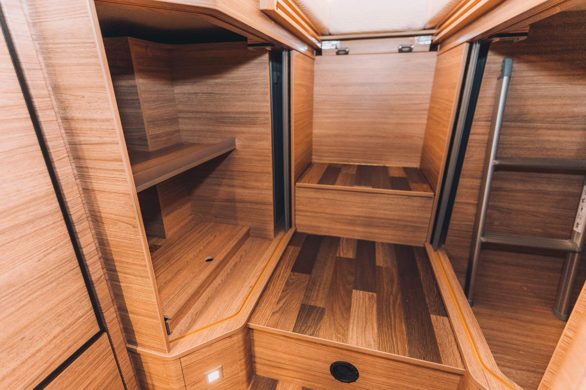 Weinsberg 640 MEG Suite Pepper Edition - miniature 1