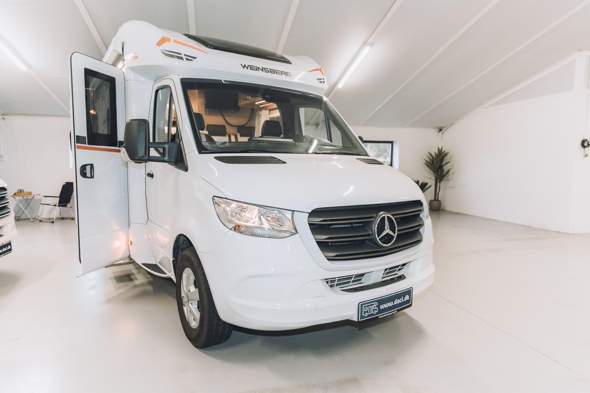 Weinsberg 640 MEG Suite Pepper Edition - miniature 1
