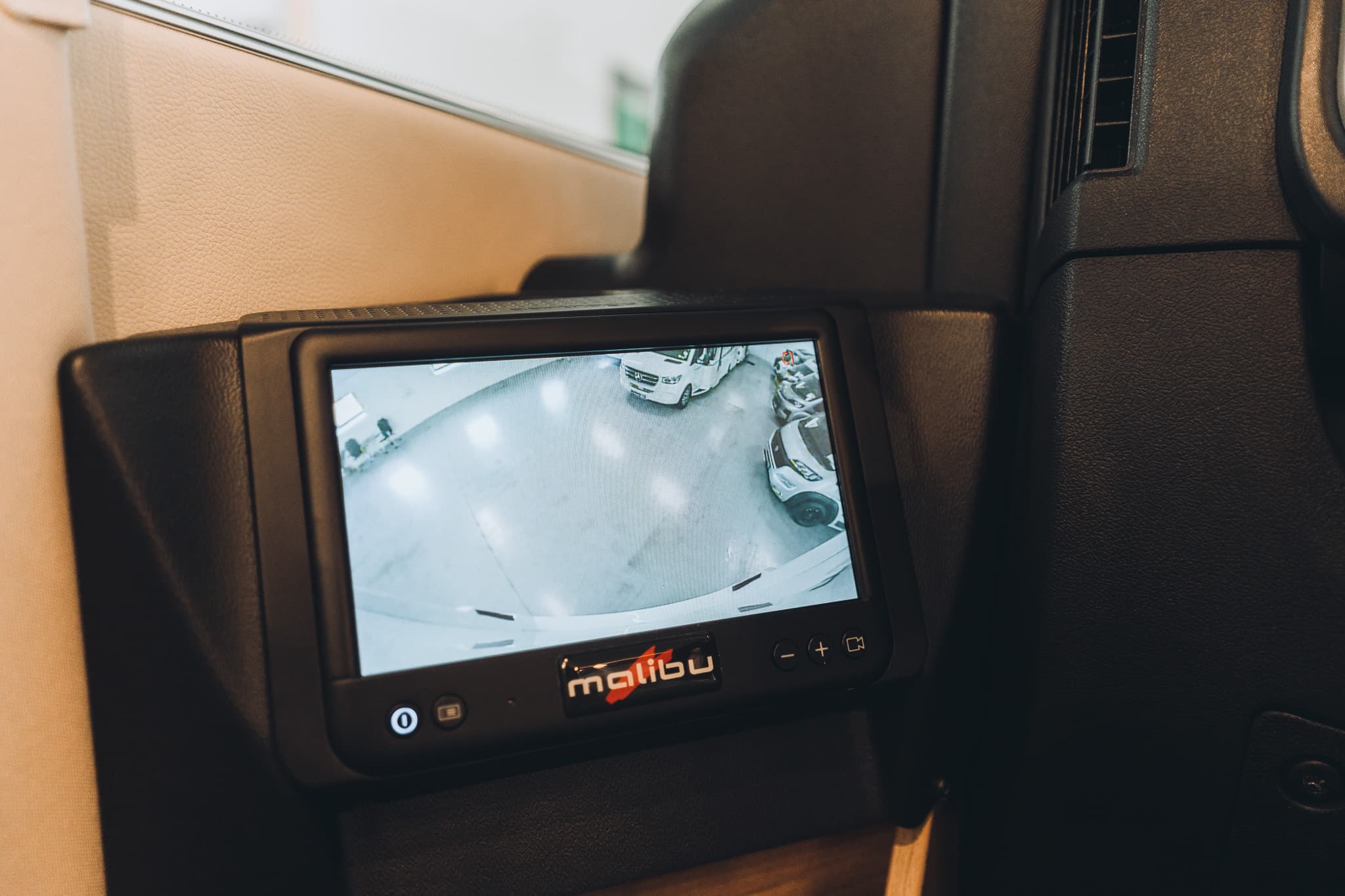 Malibu I 441 LE - miniature 1
