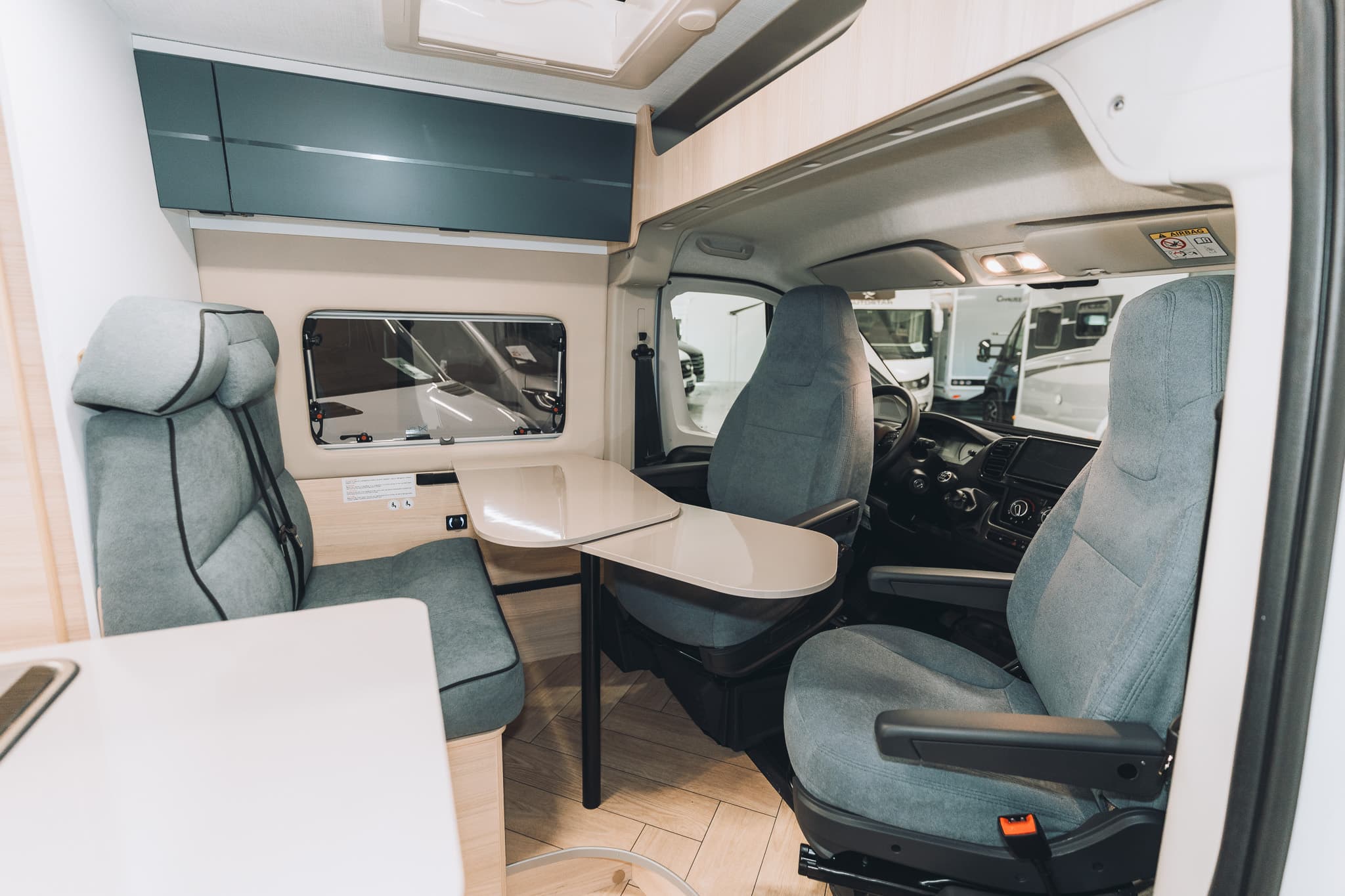 Chausson Van First Line V594 - miniature 1