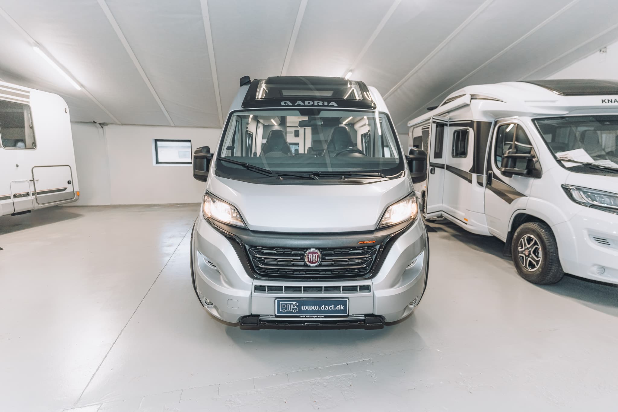 Adria Twin 640 SGX - miniature 1