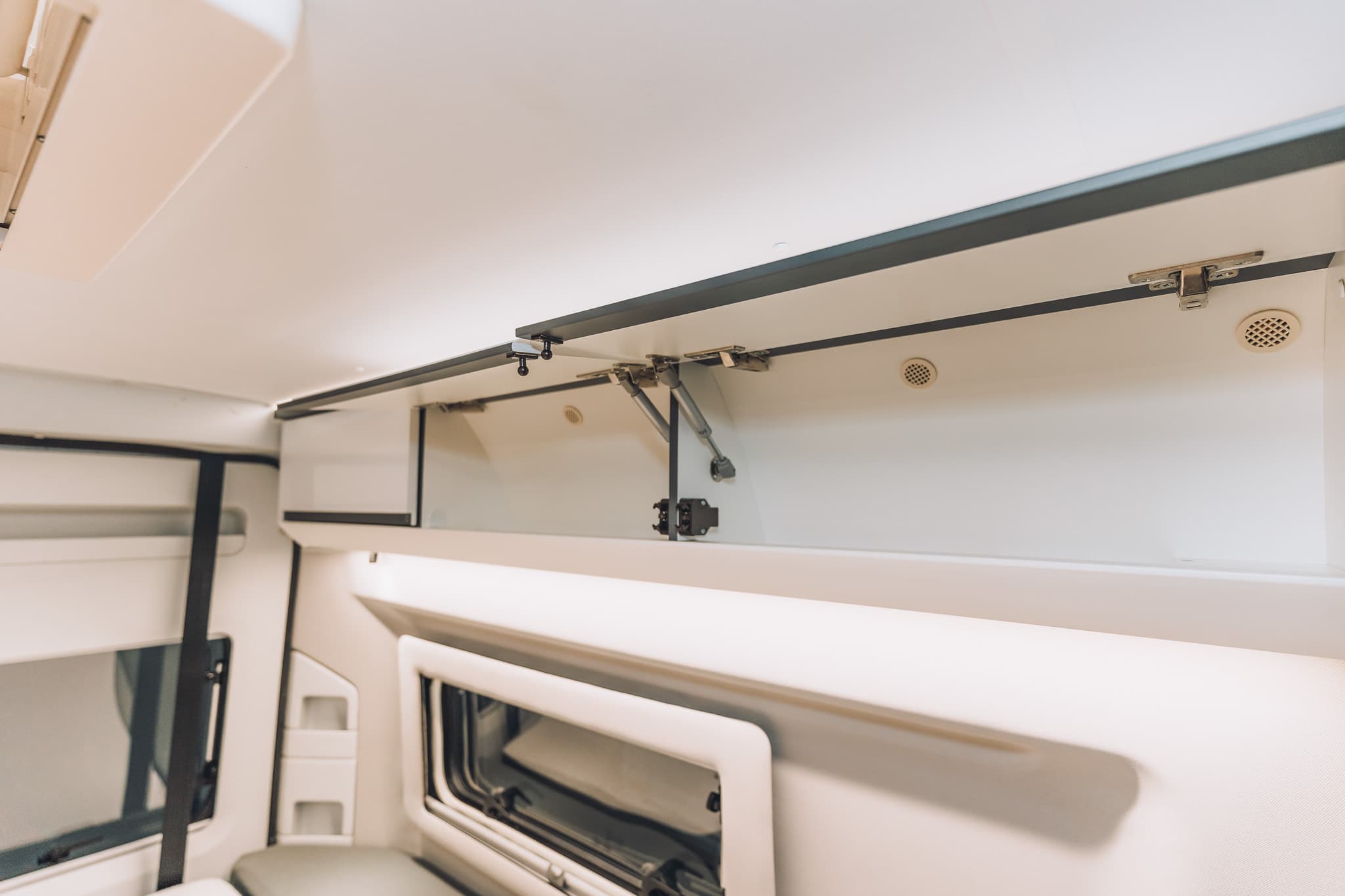 Adria Twin 640 SGX - miniature 1