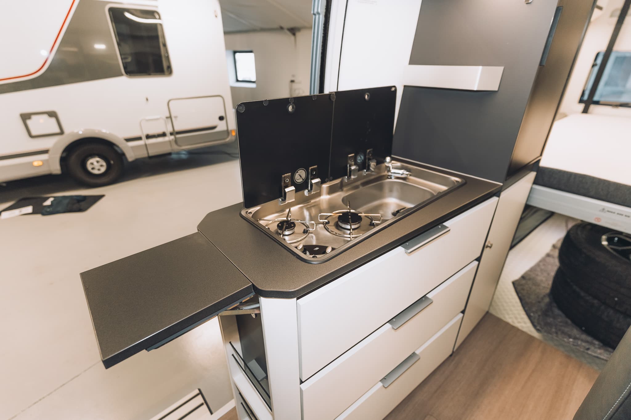 Adria Twin 640 SGX - miniature 1